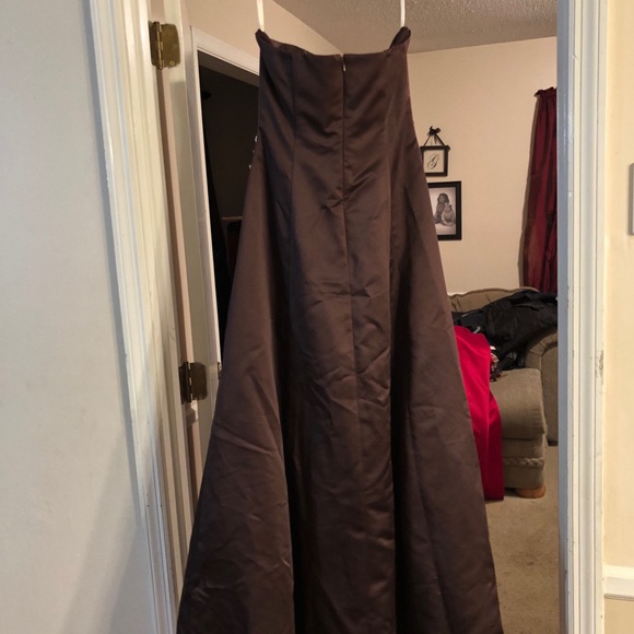 David’s Bridal gown - Picture 3 of 8